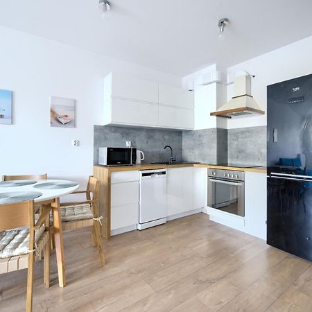 Apartamentyprzymorzu Baltycki Z Miejscem Postojowym I Ogrodkiem Kołobrzeg Kültér fotó