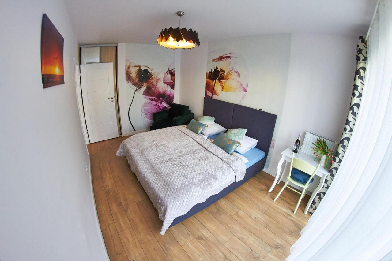 Apartamentyprzymorzu Baltycki Z Miejscem Postojowym I Ogrodkiem Kołobrzeg Kültér fotó