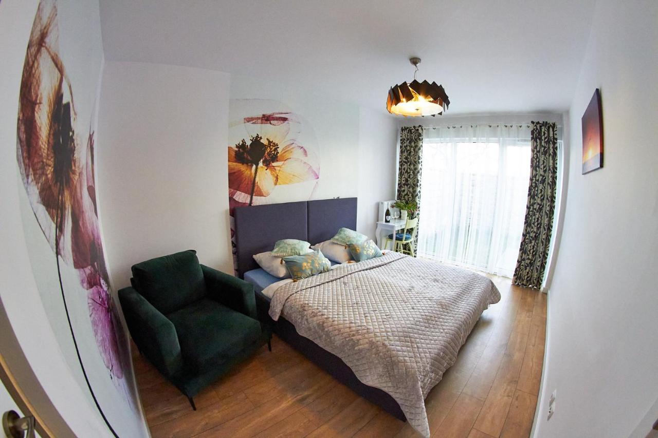 Apartamentyprzymorzu Baltycki Z Miejscem Postojowym I Ogrodkiem Kołobrzeg Kültér fotó